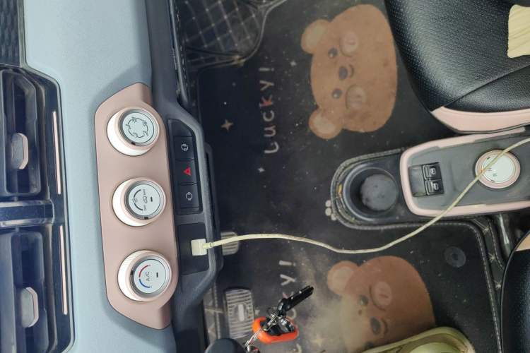 Used Chery QQ Ice Cream 2024 170km Sundae Audio And AC Panel