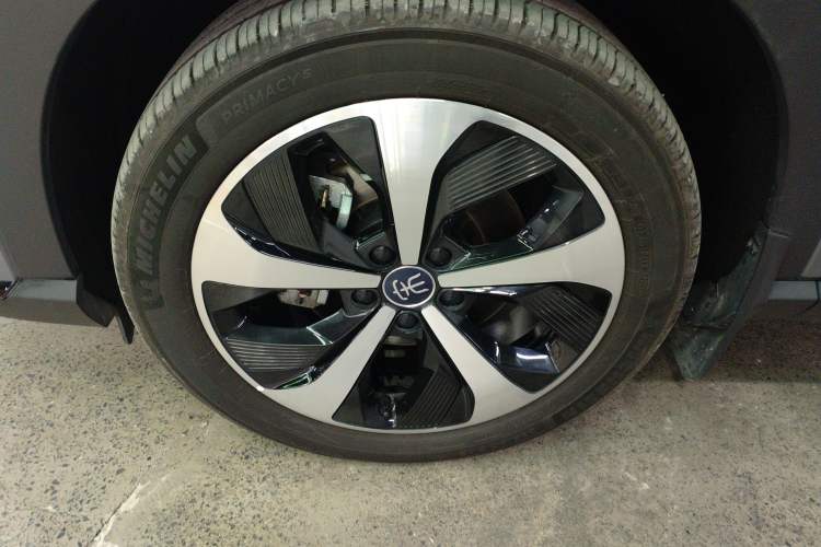 Used BYD Song PLUS New Energy 2021 DM-i 110KM Flagship PLUS Left Front Wheel Hub