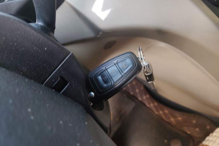 Used Ford Kuga 2013 2.0L GTDi Four-Wheel-Drive Elite Model Vehicle Key