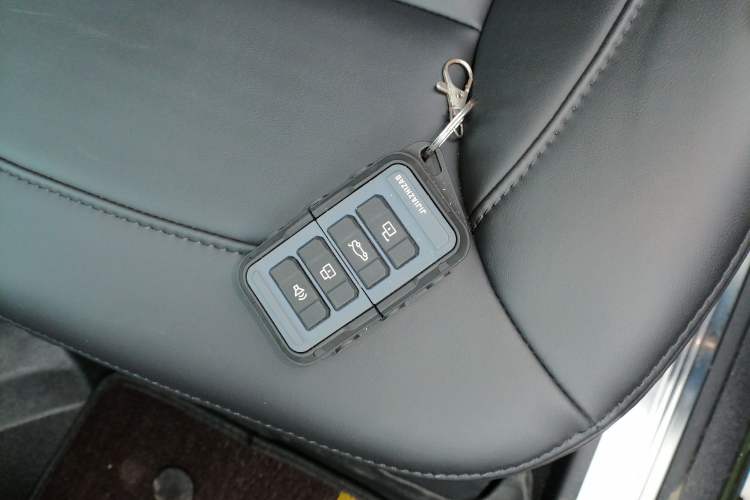 Used Haval H9 2016 2.0T Four-Wheel Drive Elite Version 7 Seats
