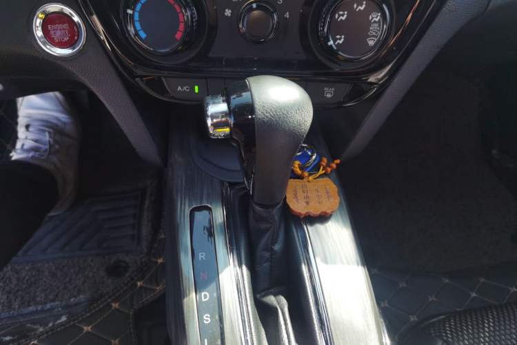 Used Honda XR-V 2017 1.8L EXi CVT Comfort Version Gear Lever