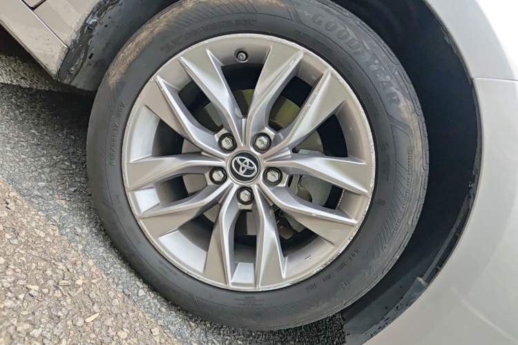 Used Toyota Avalon 2019 Dual-Engine 2.5L Luxury Edition China VI Standard Right Front Wheel Hub
