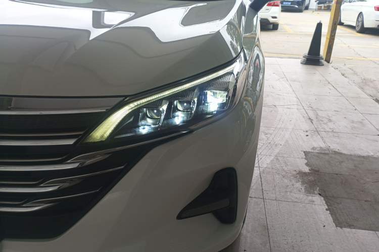 Used GAC Trumpchi GS5 2021 Advanced Model 270T Tech Smart Edition Left Front Headlight