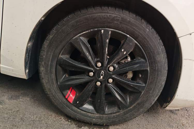 Used Chevrolet Monza 2019 Redline 320T Dual-Clutch Joyful Edition China VI Standard Right Front Wheel Hub