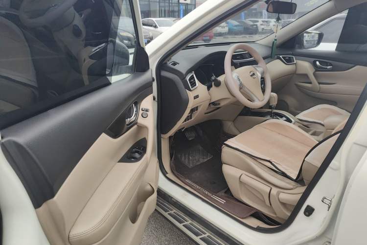 Used Nissan X-Trail 2014 2.0L CVT Smart Edition 2WD
