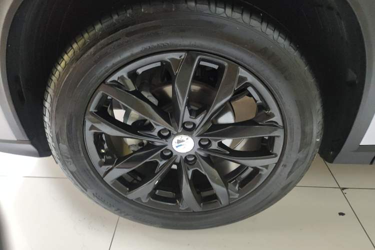 Used CHANGAN OSHAN X5 PLUS 2023 1.5T DCT Pioneer Edition Exterior 4