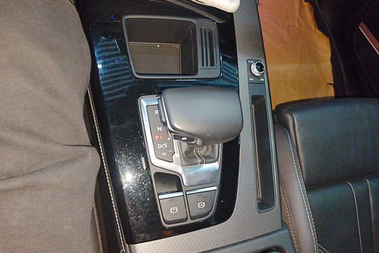 Used Audi Q5L 2022 45T Luxury Dynamic Model