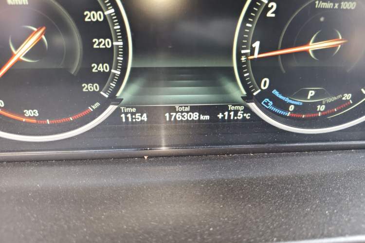 Used BMW 5 Series 2014 525Li Luxury Design Package
