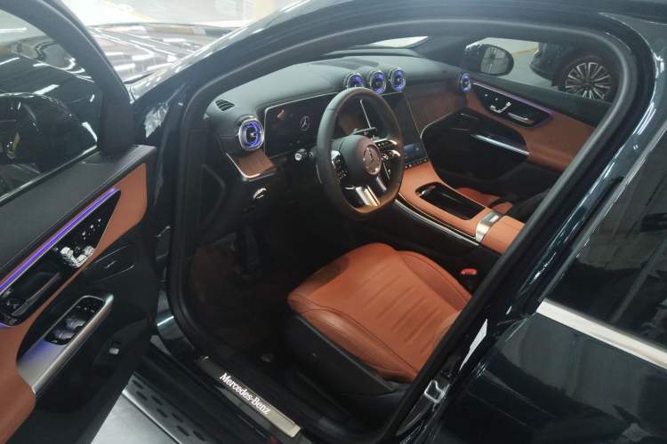 Used Mercedes-Benz GLC 2024 GLC 300 L 4MATIC Dynamic Edition 5-seater Driver Seat