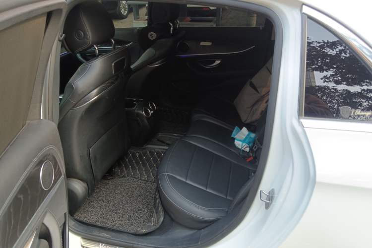 Used Mercedes-Benz E-Class 2016 E 300 L Sporty and Stylish Model
