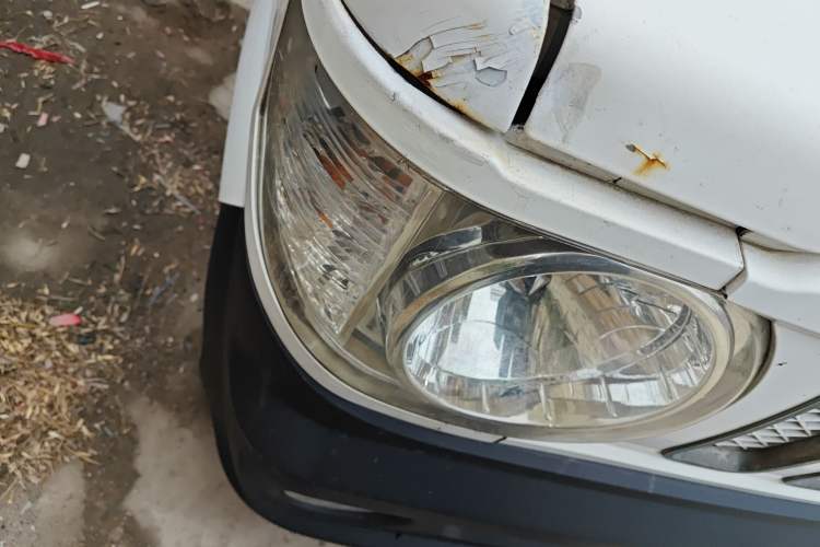 Used Dongfeng Xiaokang V29 2012 1.2L Standard Version Right Front Headlight