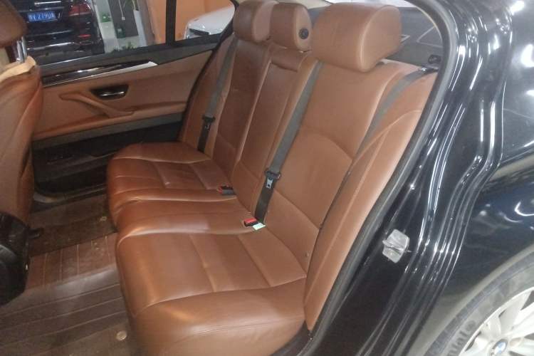 Used BMW 5 Series 2014 520Li Elegant Model
