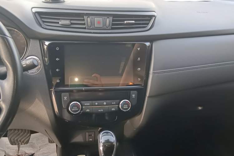 Used Nissan X-Trail 2021 2.0L CVT 2WD XL ITS Comfort Commemorative Edition Audio And AC Panel