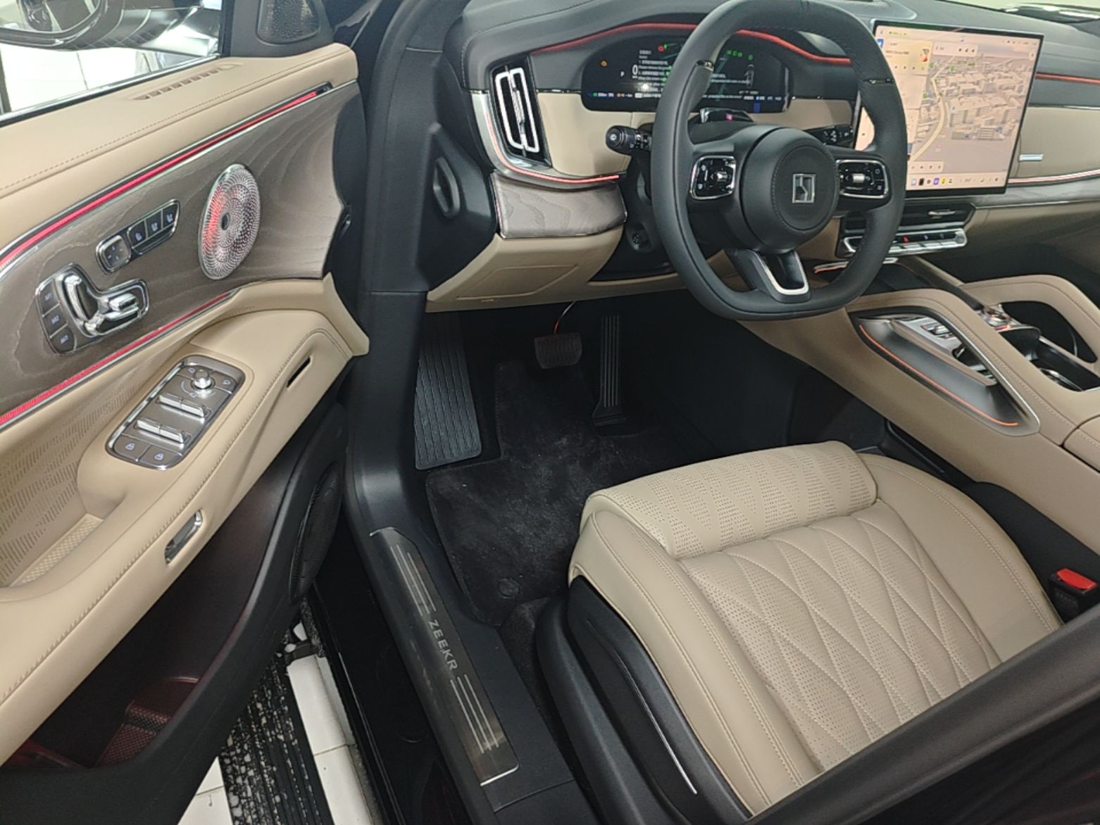 Zeekr 8X 2026 Model Max Edition 55kWh — снимка 18