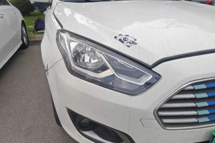 Used Ford Escort 2015 1.5L Automatic Fashion Model