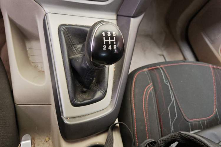 Used Ford Focus 2012 Sedan 1.6L Manual Comfort Model
