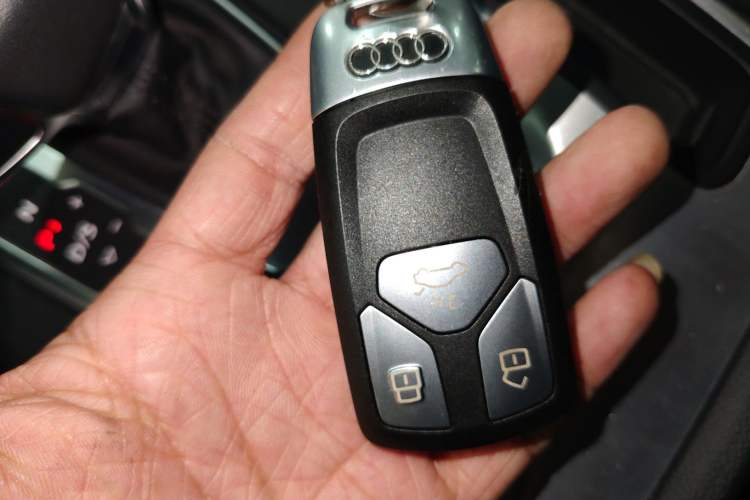 Used Audi A4L 2020 40 TFSI Luxury Dynamic Model
