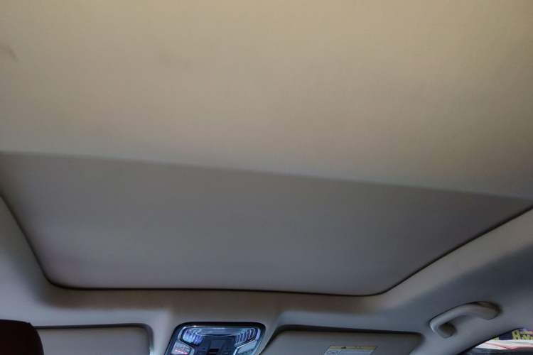 Used CHANGAN CS85 COUPE 2019 2.0T Automatic Smart Version China V Standard
