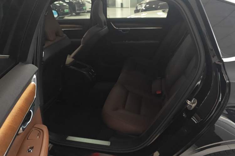 Used Volvo S90 2022 B5 Zhiyi Luxury Edition