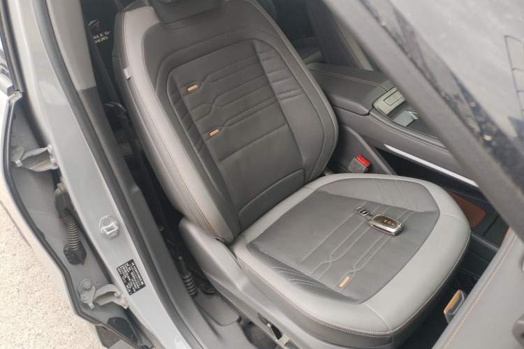 Used Ford Edge 2023 Ford Explorer L 2.0T EcoBoost Four-Wheel Drive 7-Seater Supreme Model Right Front Seat