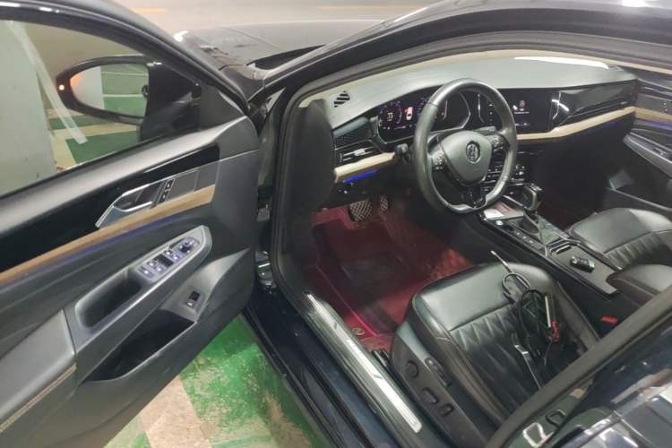 Used Volkswagen Passat 2020 330TSI Luxury Edition China VI Driver Seat