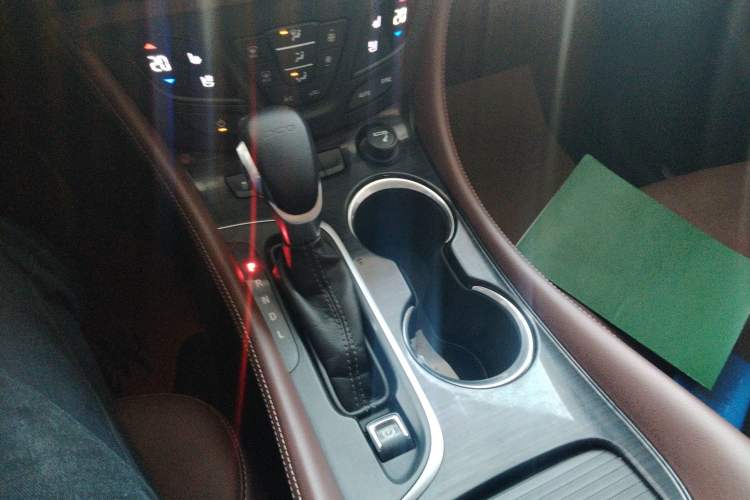 Used Buick Envision 2020 20T Two-Wheel Drive Luxury Model