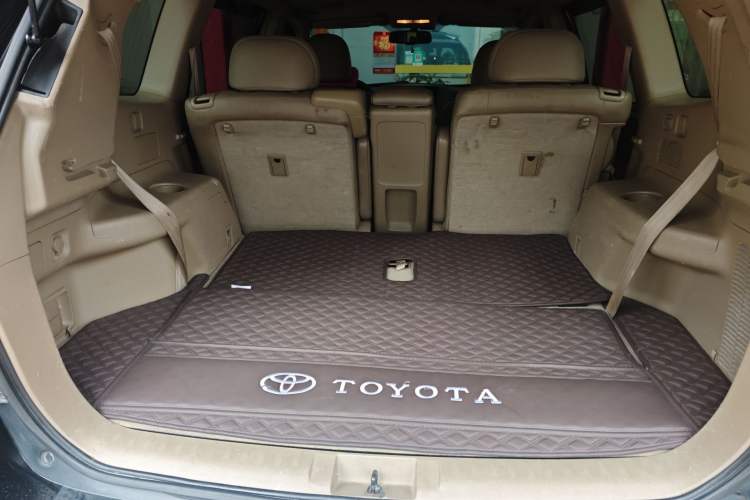 Used Toyota Highlander 2009 3.5L 4x4 7-Seater Supreme Edition Trunk