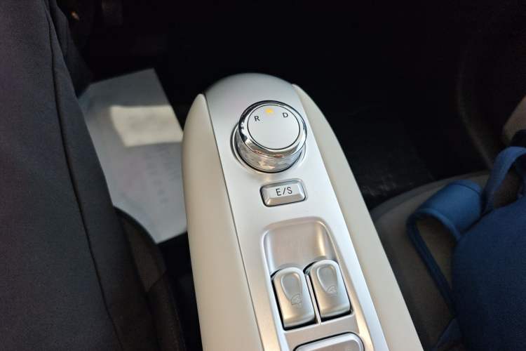 Used CHANGAN NEVO Lumin 2025 205 km Xiangqin Version
