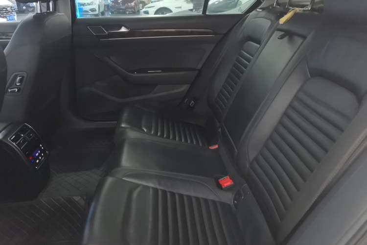 Used Volkswagen Magotan 2019 330TSI DSG Luxury Version China VI Standard