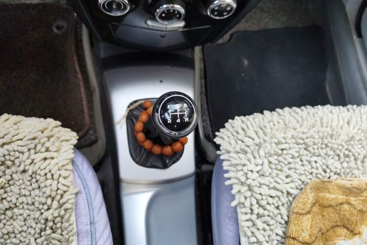 Used Oley 2012 Sedan 1.5L Manual Comfort Model
