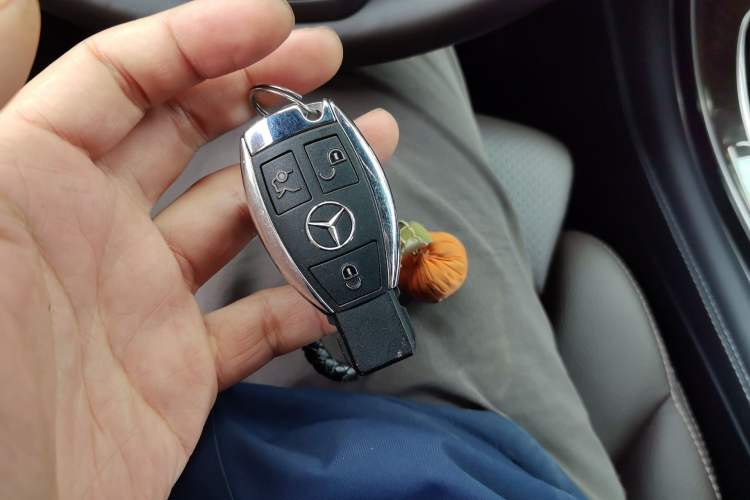 Used Mercedes-Benz GLC 2019 GLC 260 4MATIC Luxury Model Vehicle Key