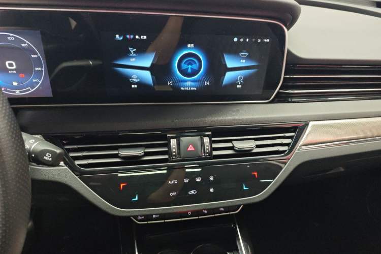 Used Hongqi HS5 2022 Revised Version 2.0T Smart Connect Flagship Edition
