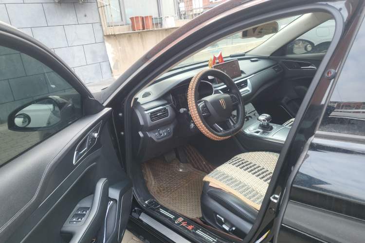 Used Hongqi H5 2022 Classic Model Facelift 1.8T Automatic Smart Connect Flagship Edition
