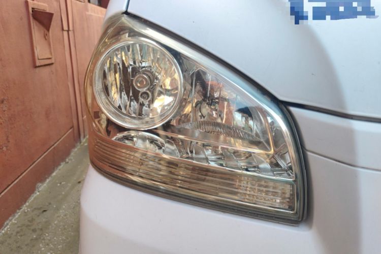 Used BAIC Weiwang 306 2011 1.3L base model 7 seats Right Front Headlight
