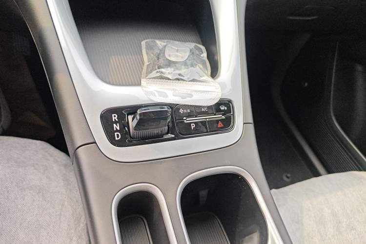 Used Geely Galaxy Geome 2026 Model 310km Youth Edition Gear Lever