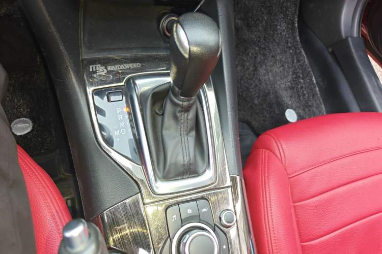 Used Mazda 3 Axela 2016 Sedan 1.5L Automatic Luxury Model