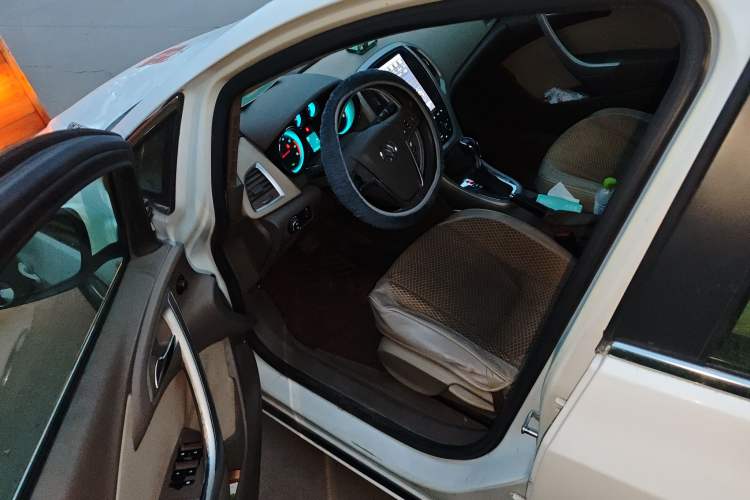 Used Buick GT 2012 GT 1.6L Automatic Fashion Edition