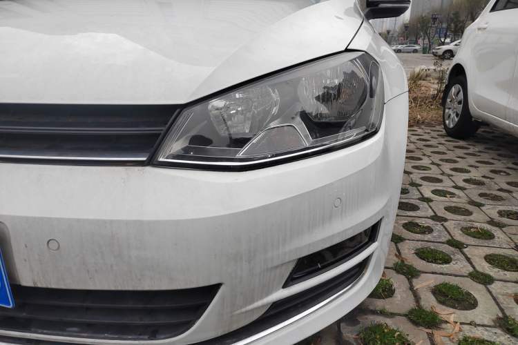 Used Volkswagen Golf 2017 1.6L Automatic Comfort Million-Vehicle Anniversary Edition