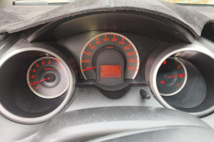 Used Honda Fit 2011 1.3L automatic comfort version
