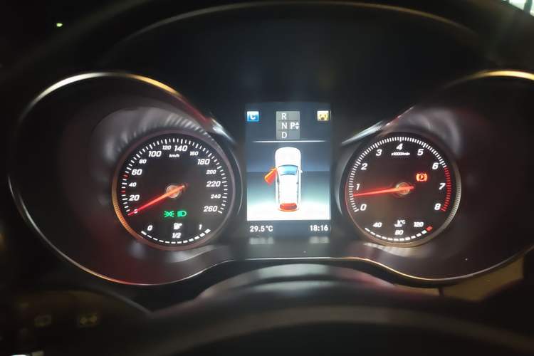 Used Mercedes-Benz C-Class 2017 Facelift C 200 Station Wagon Instrument Cluster