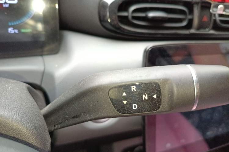 Used Leapmotor T03 2020 400 Lite Edition Gear Lever