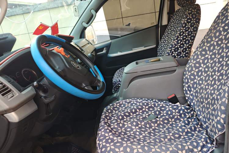 Used Foton Scenic G7 2023 2.4L CNG Commercial Version Long Wheelbase High-Roof Van with 5 Seats Left Front Seat