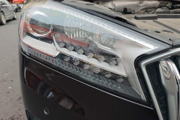 Used BORGWARD BX7 2016 28T Two-Wheel Drive Luxury Version 5 Seats