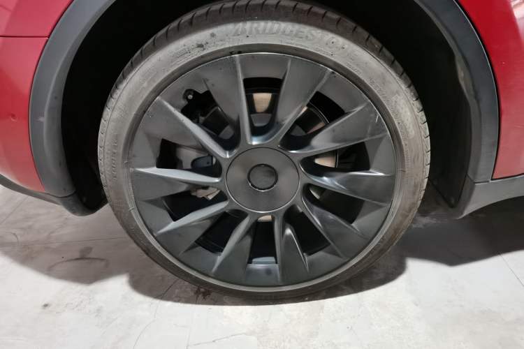Used Tesla Model Y 2021 Long-Range All-Wheel-Drive Version