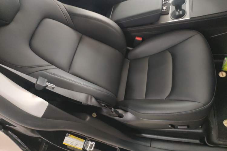 Used Tesla Model Y 2023 Rear-Wheel-Drive Version
