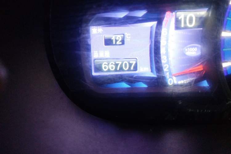 Used BYD S6 2014 1.5TI Manual Luxury 5-Seater Odometer Close Up