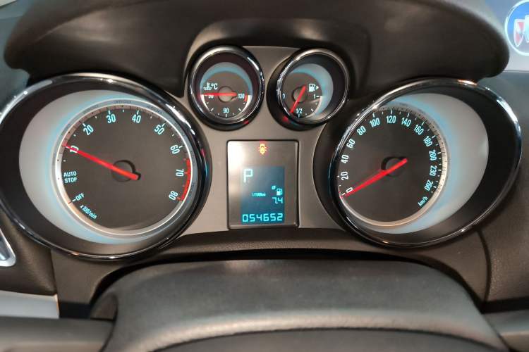 Used Buick Encore 2015 1.4T Automatic Two-Wheel Drive Urban Elite Version