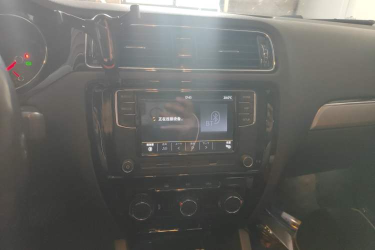 Used Volkswagen Sagitar 2018 280TSI DSG Comfort Model Audio And AC Panel