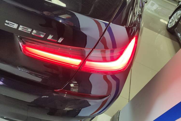 Used BMW 3 Series 2021 Second Facelift 325Li M Sport Package
