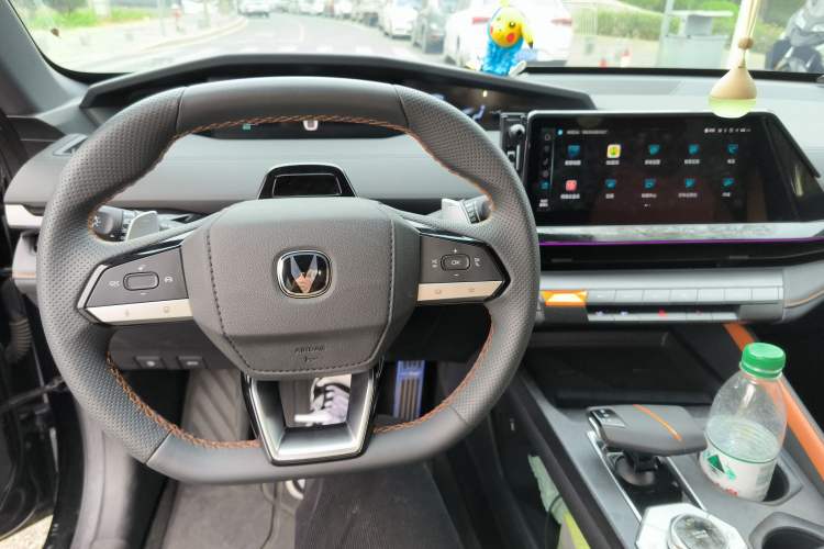 Used CHANGAN UNI-V 2023 1.5T Prestige Model